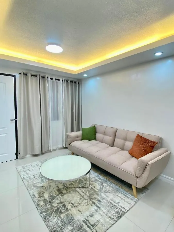 Apart-hotel Modern 1Br With King Bed Beside Sm Mall Davao City